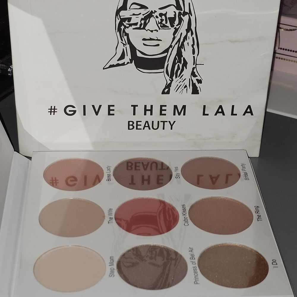 Give Them Lala The Grown Woman Palette